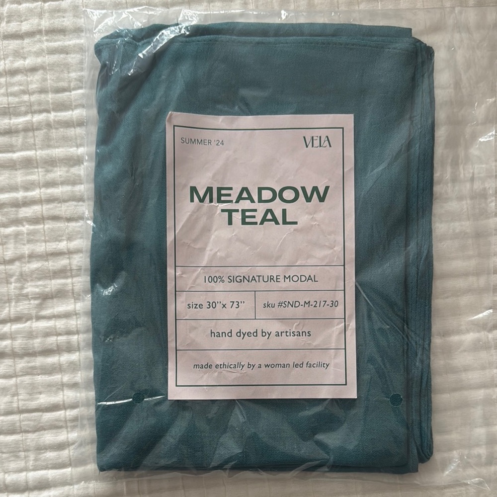 NWT Vela Scarves Meadow Teal Hijab 30”x73”